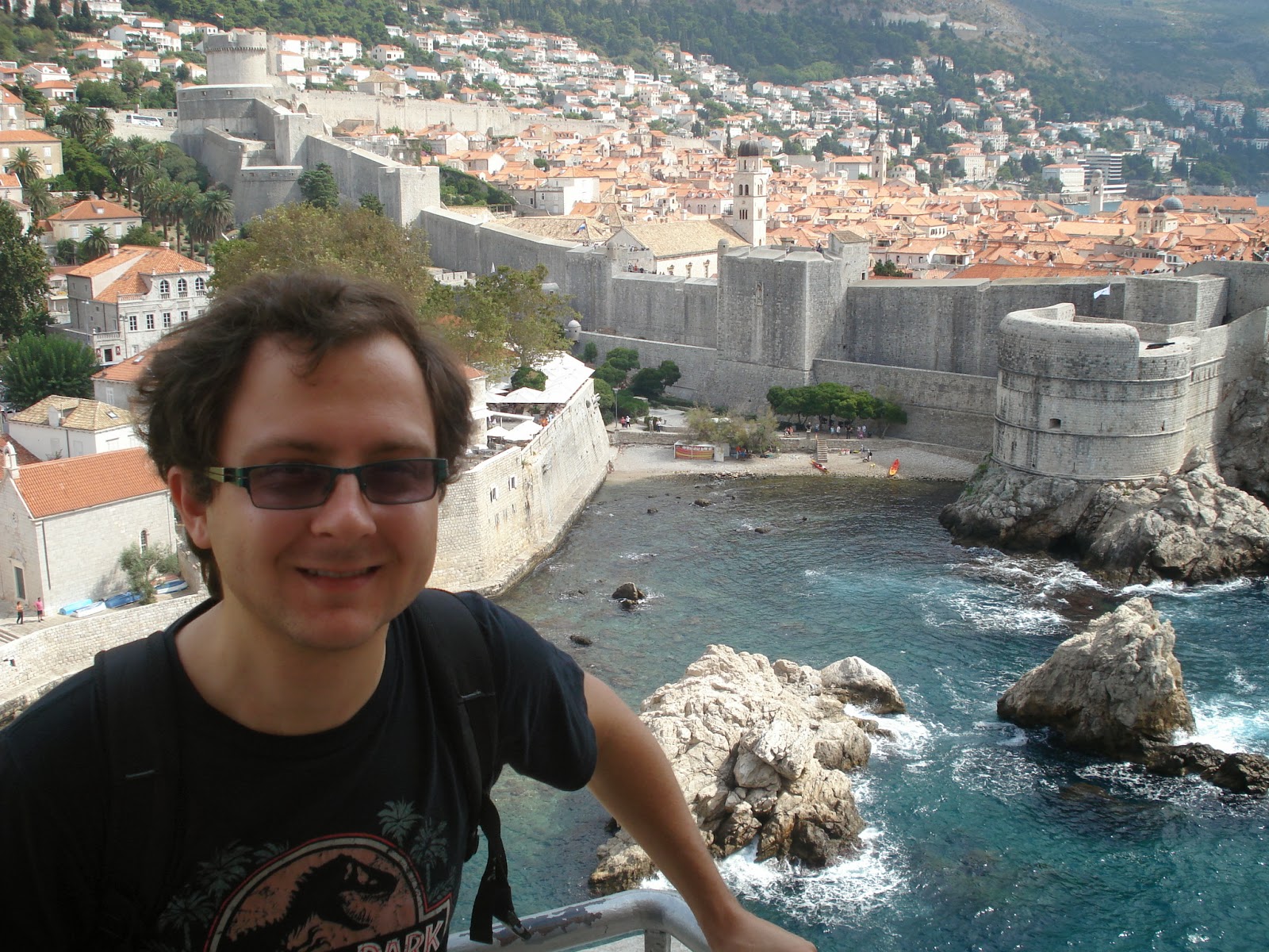 Ao fundo, o Centro Velho de Dubrovnik